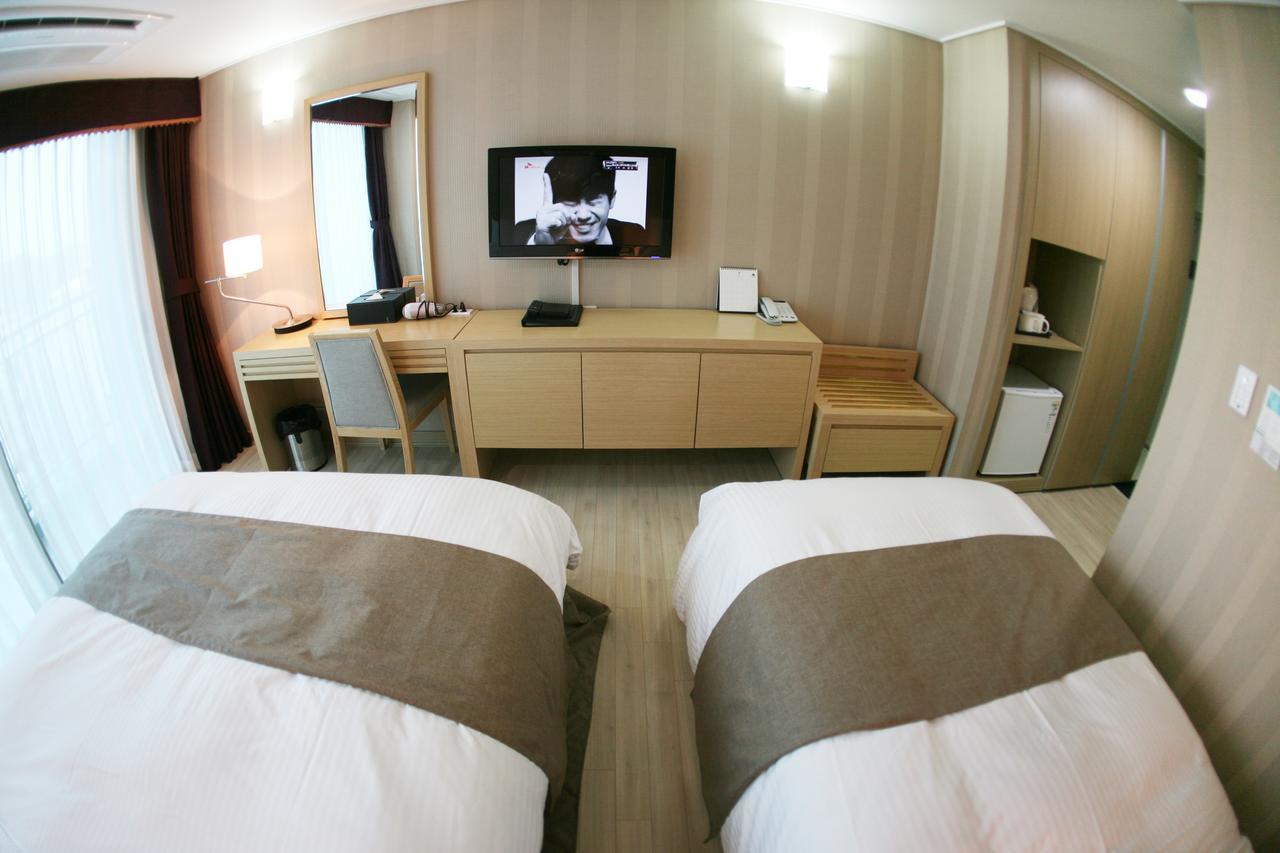 בואן Mohang Haenaru Family Hotel מראה חיצוני תמונה