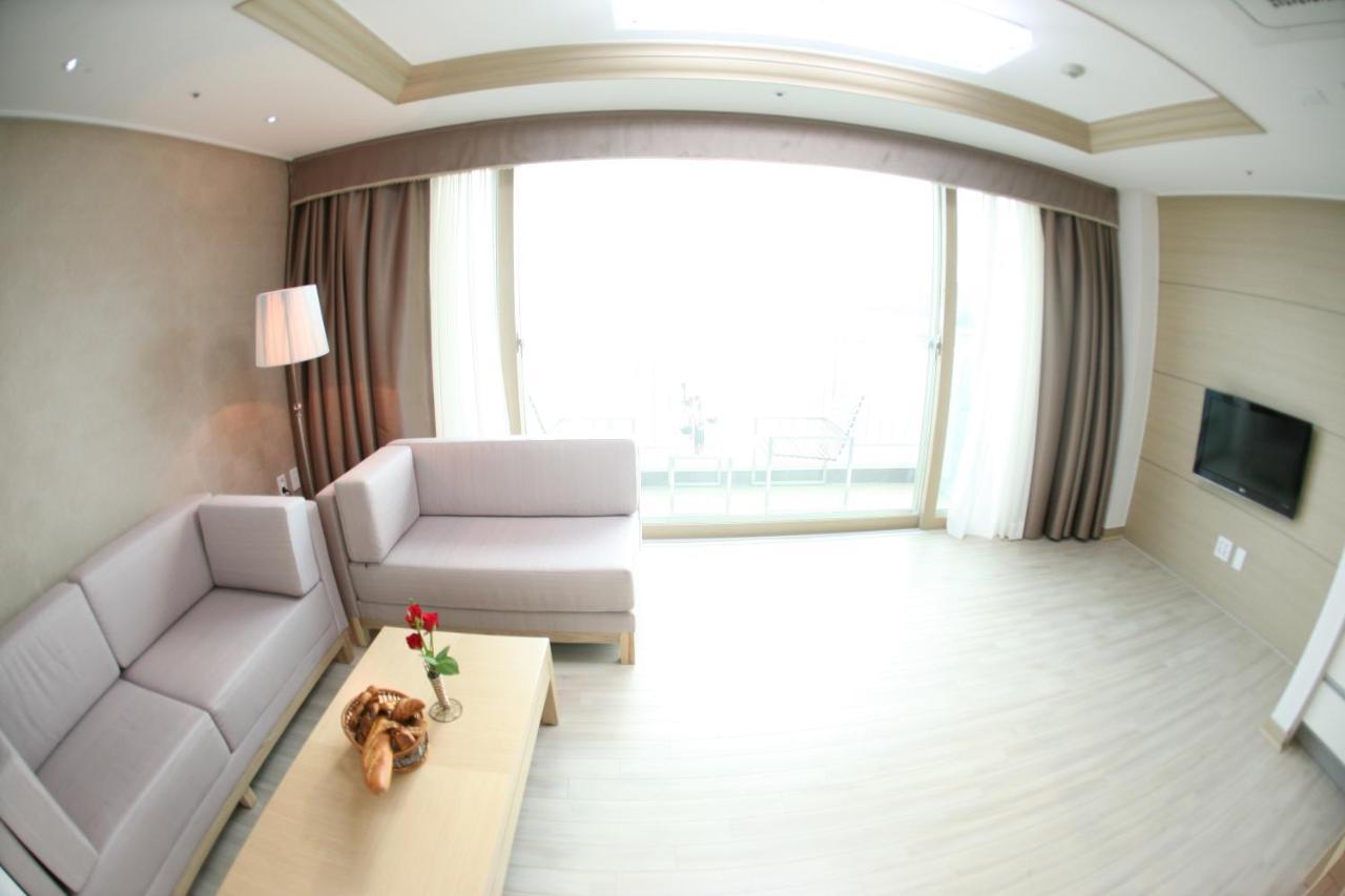 בואן Mohang Haenaru Family Hotel מראה חיצוני תמונה